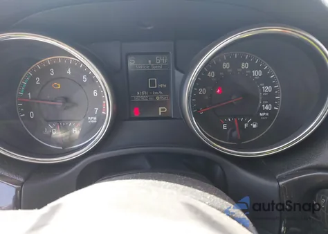 2011 Jeep Grand Cherokee Laredo z USA, uszkodzony, nr VIN 1J4RS4GG0BC716324